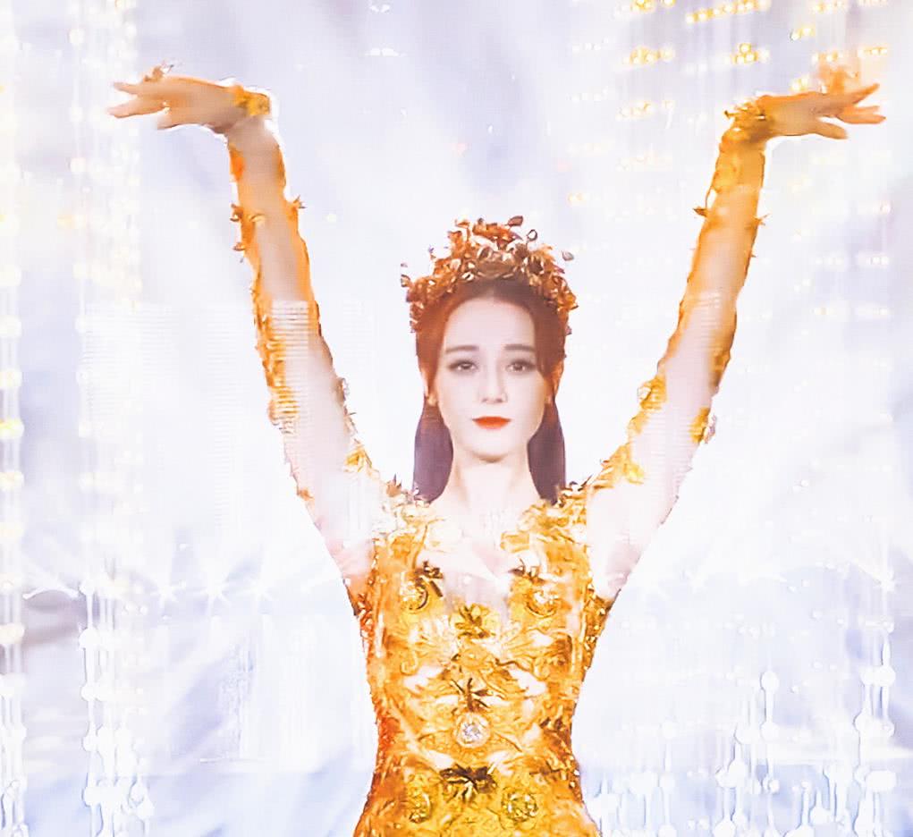 同样是金鹰女神,刘亦菲,赵丽颖火了,迪丽热巴火了,唯独她不行