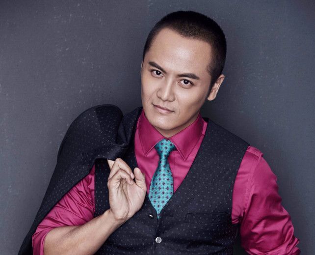 他是张嘉译的表弟,被表哥用11部戏捧红,今登上央视红得发紫!