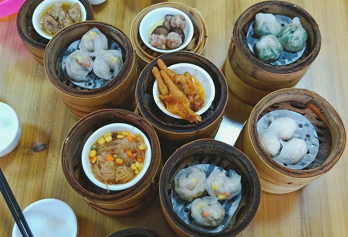 广东人的早餐四川人的早餐河南人的早餐人均10元都能吃啥