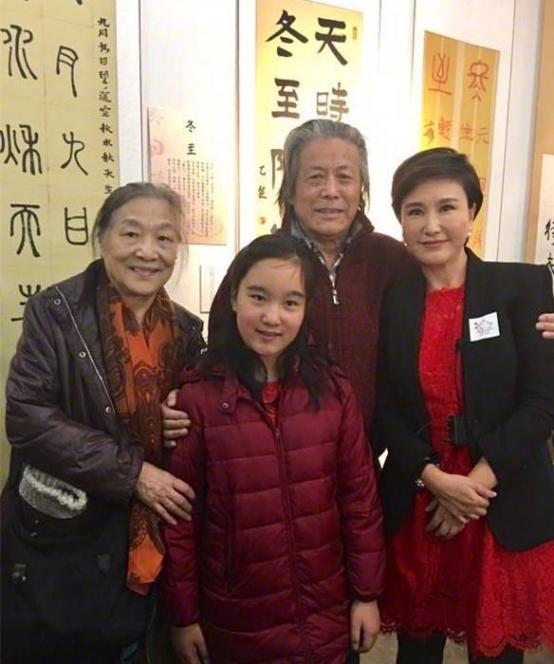 重案六组季洁今52岁容颜不变身材发福丈夫早逝已守寡6年