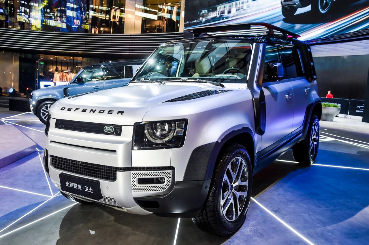 预售79万起,再结合产品力,全新路虎卫士110确实很"硬"