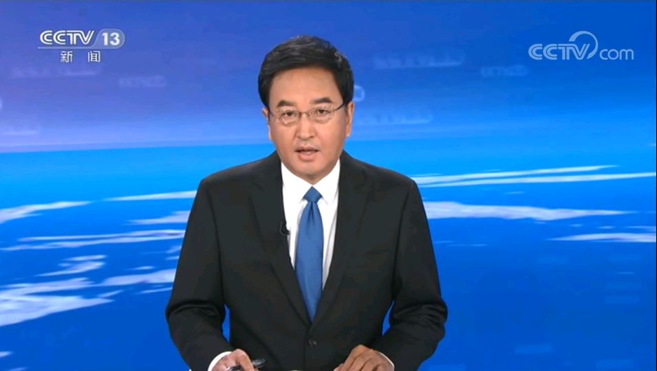 而肥西人长啸同时正式加盟央视新闻频道,先后担任《朝闻天下》,《新闻