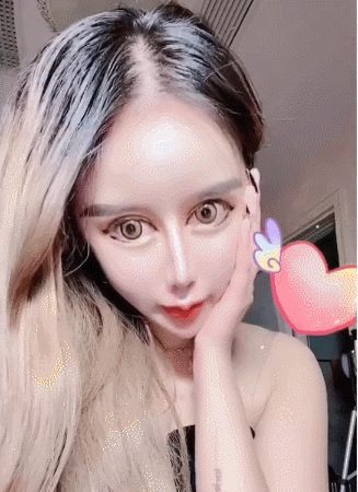 网红女孩13岁开始整容,3年整容60次,如今怎么样了?令人感慨