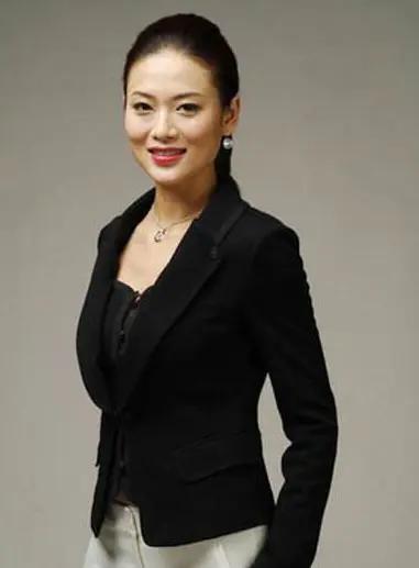 央视|秦方|主持人_新浪新闻