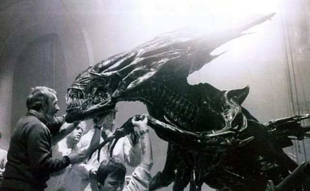 异形5与普罗米修斯的关系，铁血战士又在掺和什么？