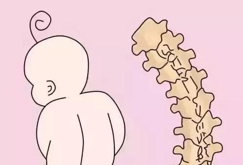 妈妈抱宝宝姿势不对,易造成脊椎弯曲,这些常见错误可能你也在犯