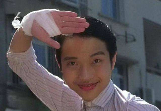 之前因一句"包租婆怎么没水了"走红,现在身价上亿却胖到没朋友|何文辉