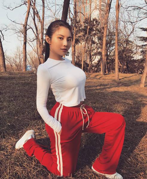 王晶三年都没捧红她,刘德华都带不动,沈腾带领她赚了25亿票房