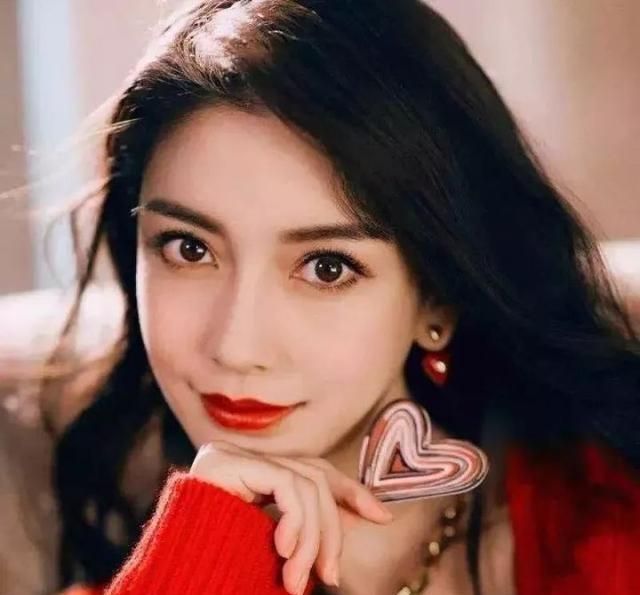 更是有不少明星仿妆"港风造型!