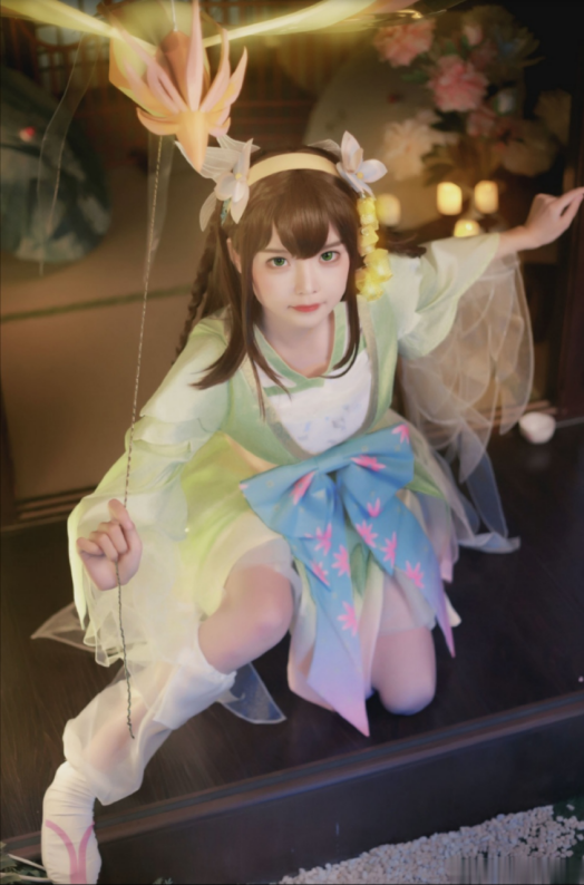 娜可露露晚萤绝美cos网友野王妹妹快带我上分