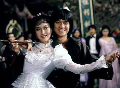 因拍戏伤身40年无子,老公破产不离不弃,结婚40年恩爱如初