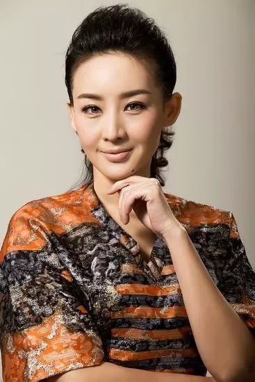 孙楠的49岁前妻买红妹近照曝光离婚后一直单身