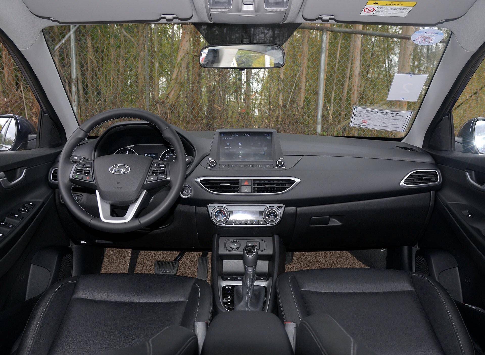 家用值得入手的合资车!价格亲民配置厚道,现代悦动到底咋样?