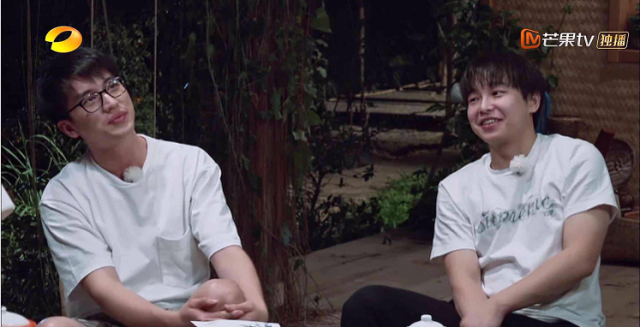 向往的生活彭昱畅唱歌打嗝张子枫捂住脸谭松韵的反应亮了