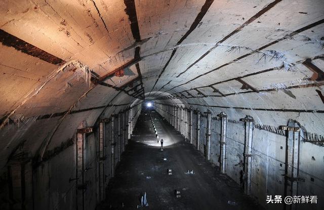 禁区探秘:海参崴的核潜艇基地,神秘的苏联海军地下工事