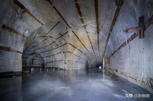 禁区探秘:海参崴的核潜艇基地,神秘的苏联海军地下工事