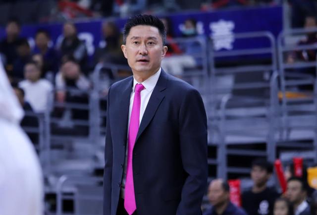 周鹏惊艳,广东男篮105:82胜山西男篮