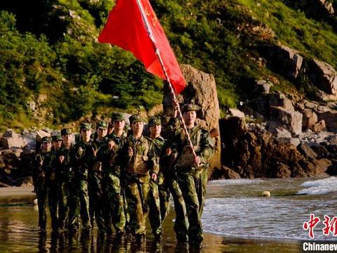 浙江洞头海霞女民兵霞光60载巾帼卫海岛