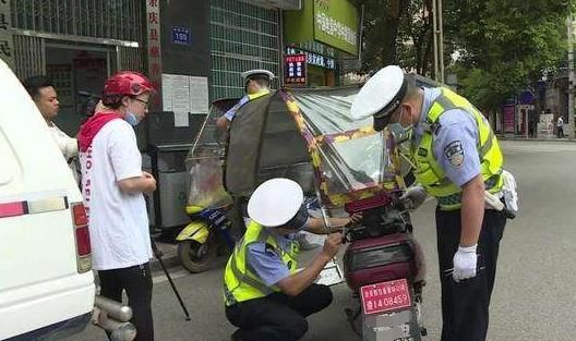交警:电动车"四禁"正式实施,不当回事的,抓到别怪没提醒!