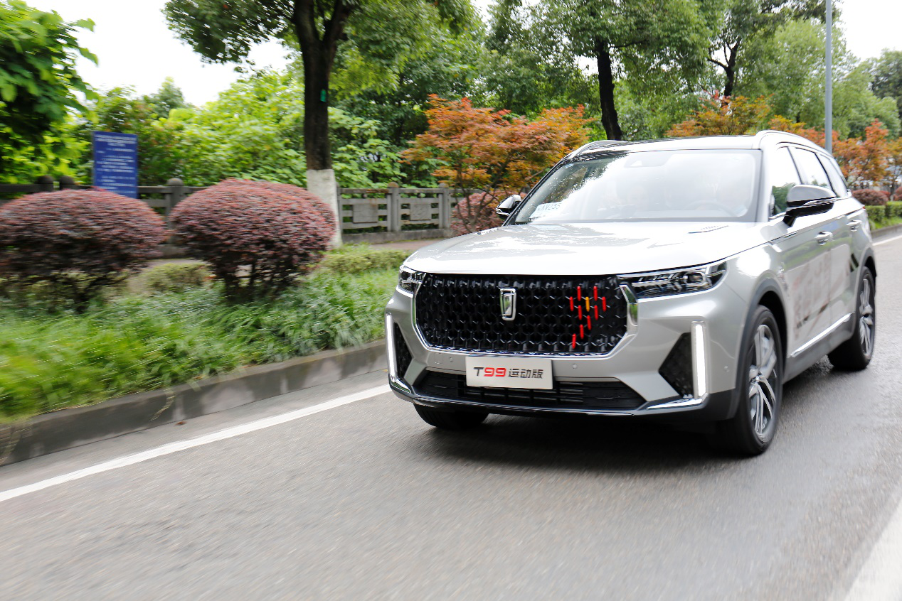 一汽奔腾长期致力于汽车智能科技的研发,应用和推广,奔腾t99 运动版的