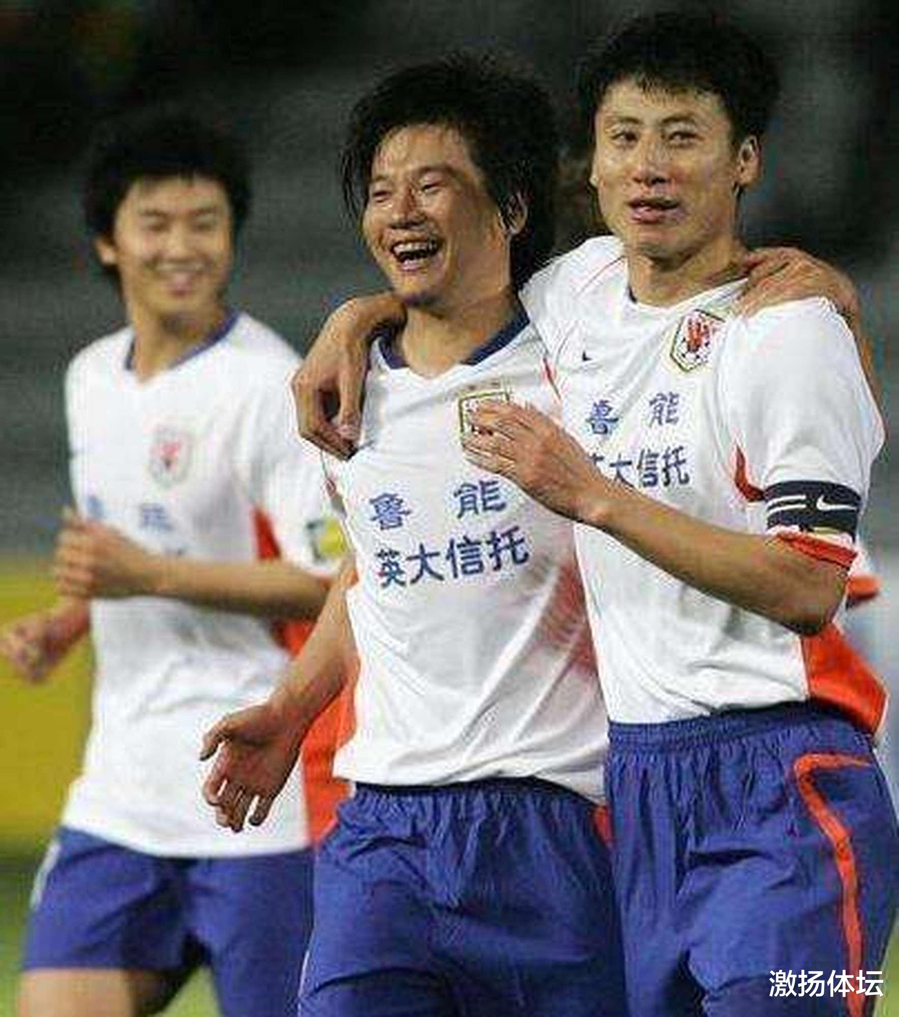 亚足联为李霄鹏庆生,唤醒鲁能退役往事:宿茂臻悲情,李金羽无奈