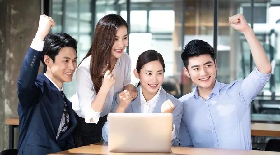 狼性团队五要素沟通信任慎重换位快乐