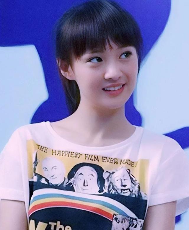 郑爽出道前的照片如仙女一样.