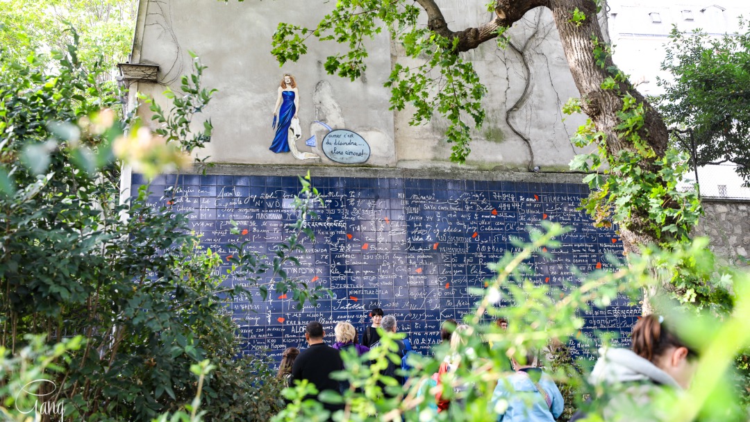 用全世界的语言说爱你的巴黎爱墙,你可曾向最爱的她表白过