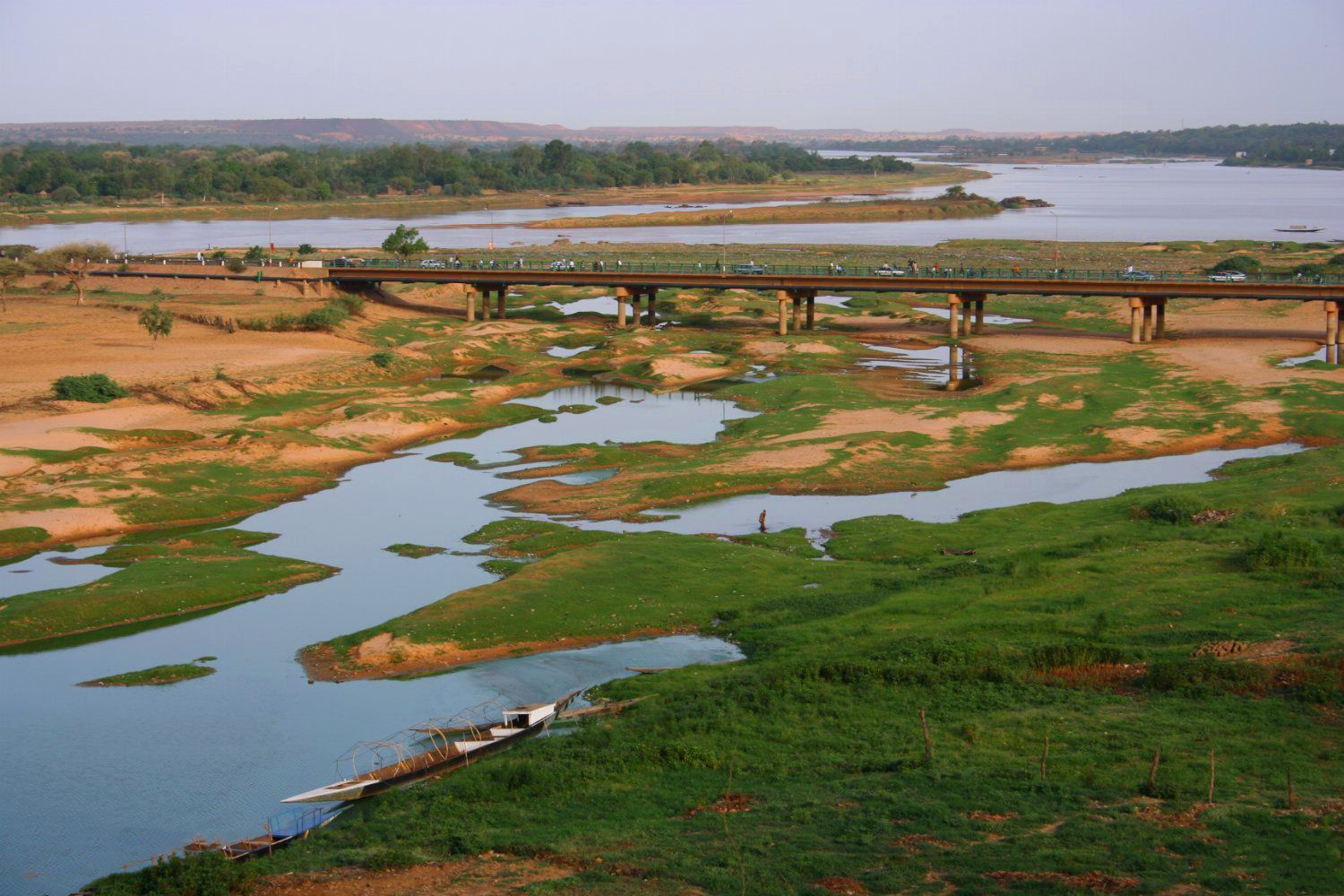 世界最热国家之一,两千多万人仅靠一条河养活,发展状况令人担忧
