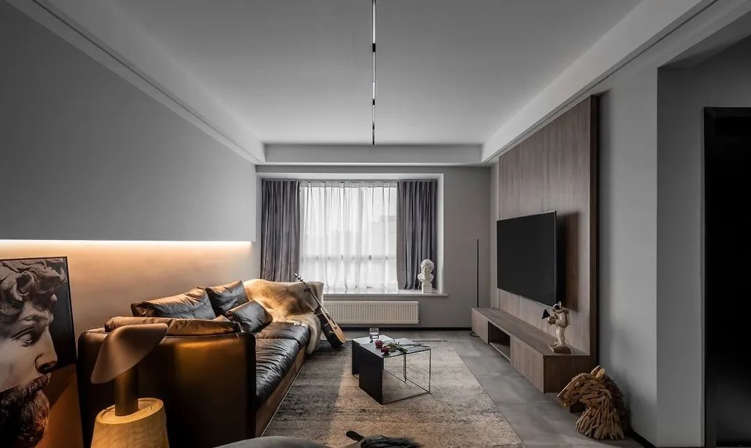 92㎡现代黑白灰装修,极简美学与艺术氛围并存!