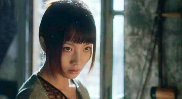 18年前的《风云》,她和小6岁何润东组cp,如今再看真是男女有别|三叉戟