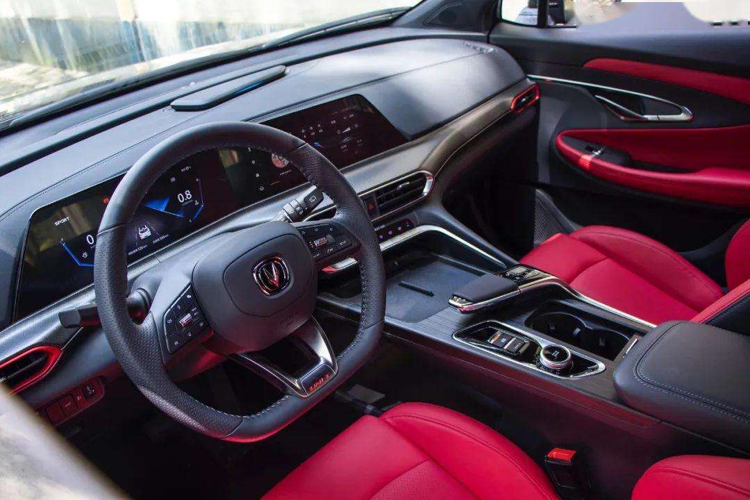 长安unit上市1139万起颜值智能领先15t蓝鲸动力300牛米