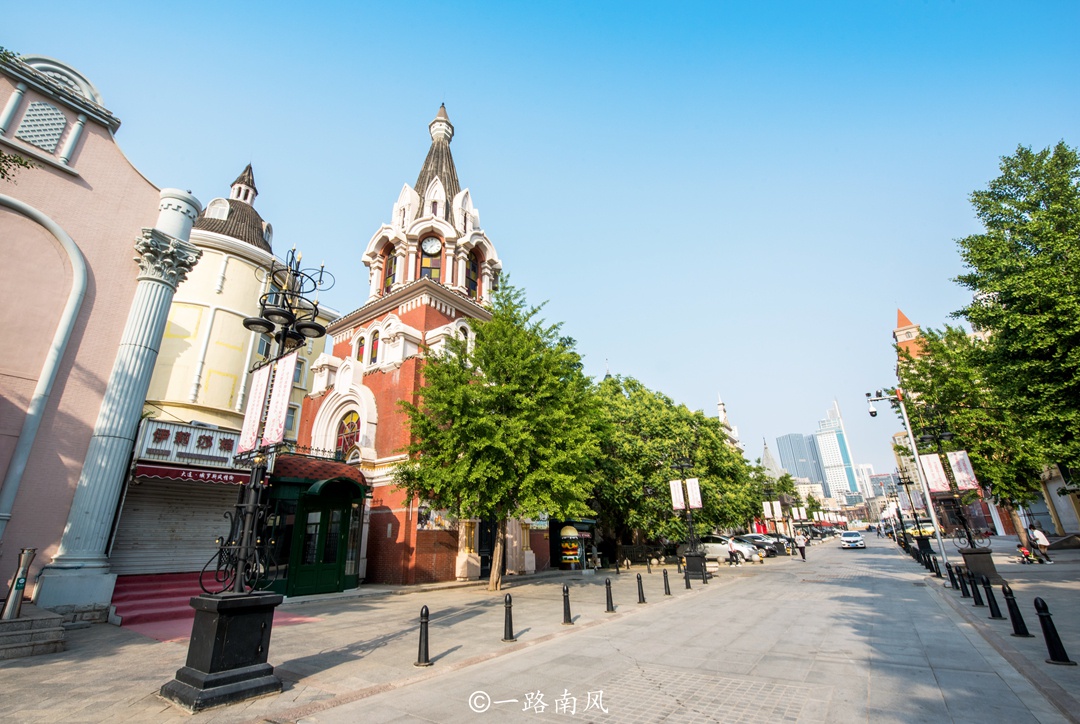 也可以乘坐大连40路,403路,526路,538路,613路至胜利桥北站下,之后