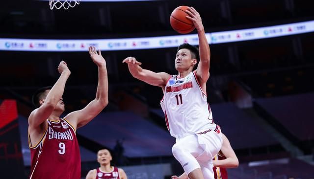 都是来自背后的广东宏远集团的支持,作为宏远集团董事长陈景涛的妻子