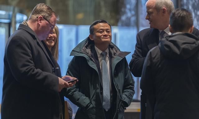 黄峥身价超3210亿超过马云40岁拼多多创始人角逐顶级财富圈