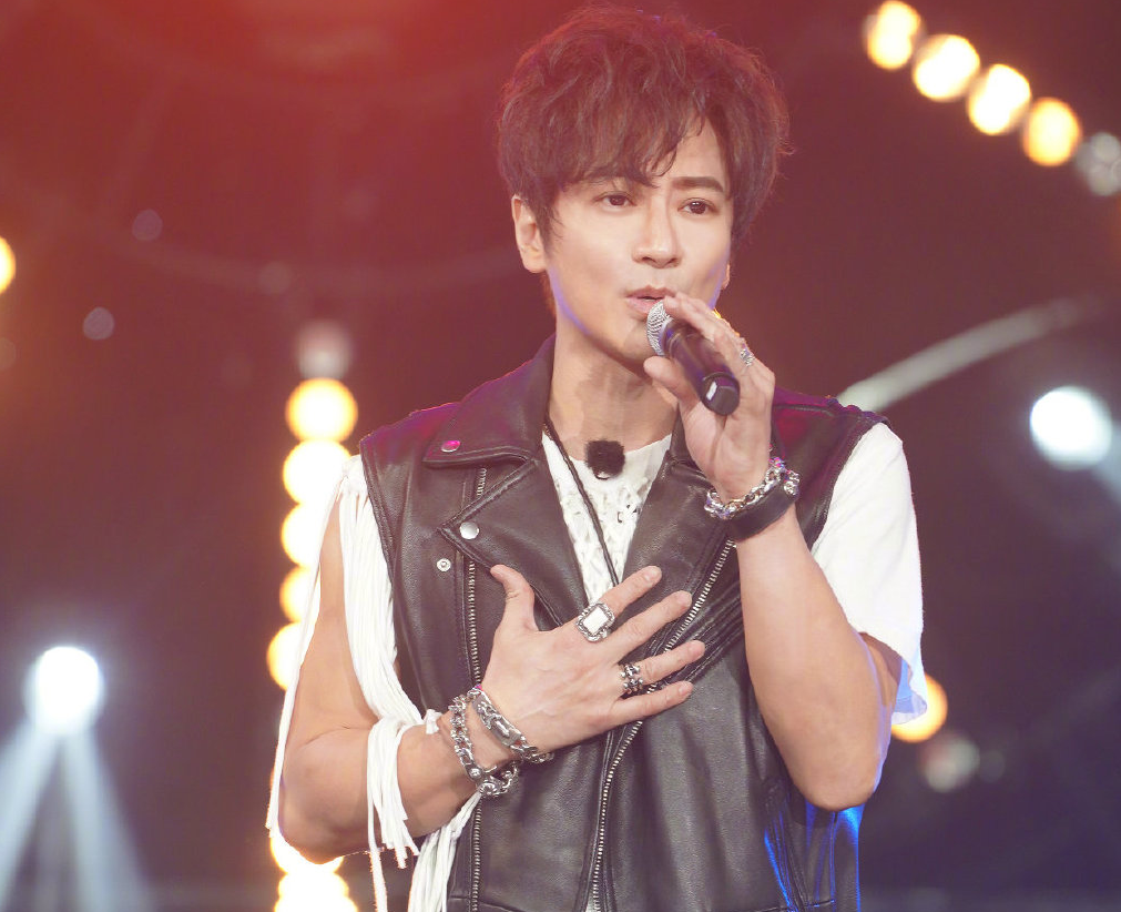 孙耀威唱翻版《巴比龙》,rap由蔡徐坤改编,粉丝梦回《偶练》