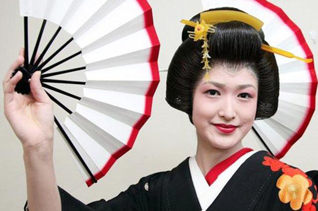 日本艺伎月收入达20万为何女孩却都不愿从事日本女孩太心酸