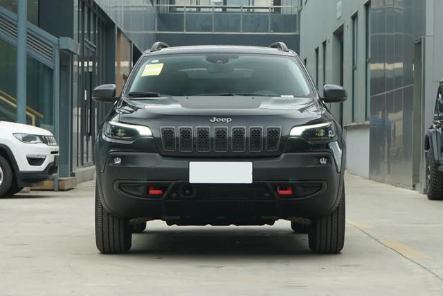 合资SUV又添一员悍将，Jeep自由光全新车型上市！