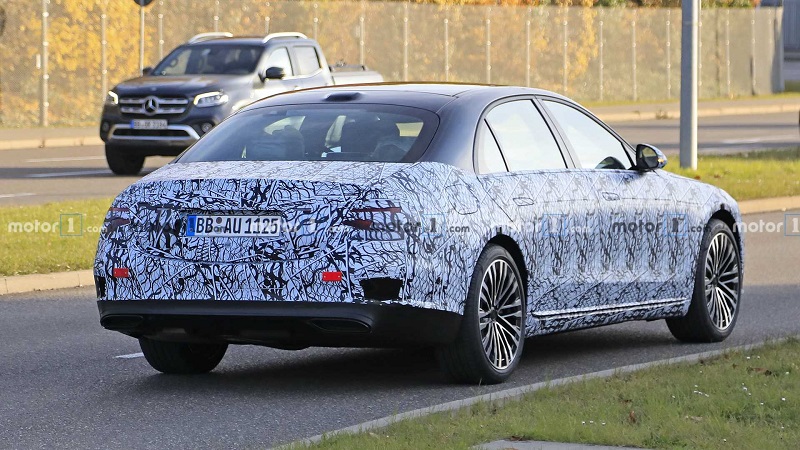 搭载多种动力 全新一代奔驰S级预计9月发布