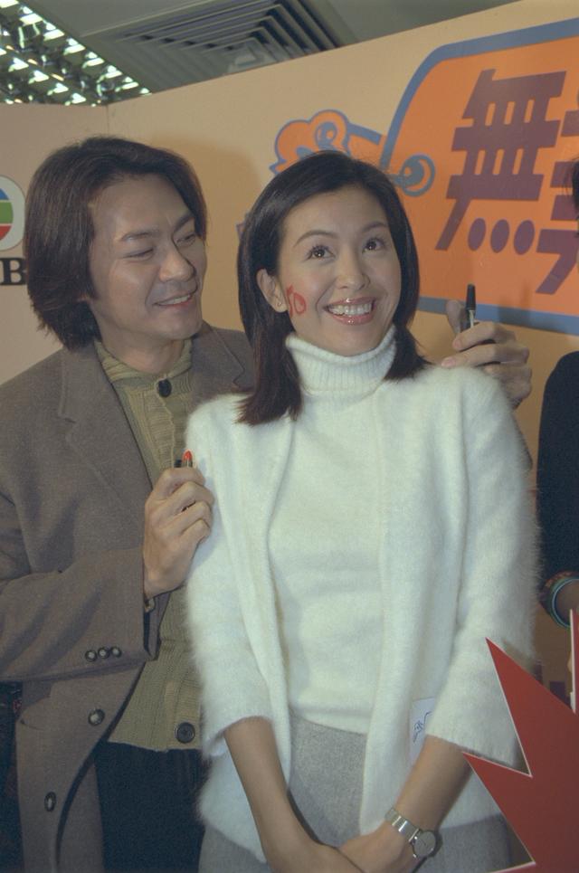 57岁江华懒理遭伍咏薇翻旧账被指耍大牌低调复出一年坚持不拍戏