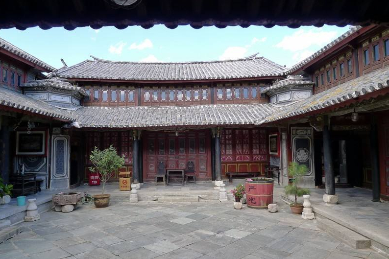 人称大理的"民间故宫",木雕之景胜于乔家|云南|严家大院|古宅_新浪