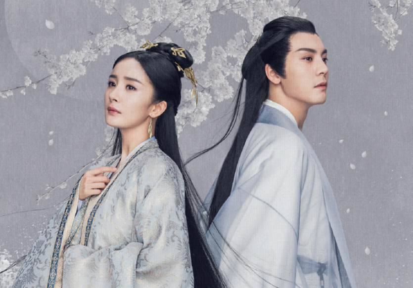 杨幂片场路透曝光,身着厚重古装戏服,当众“挖鼻孔”画面被拍|杨幂|古装戏|恋情_新浪新闻