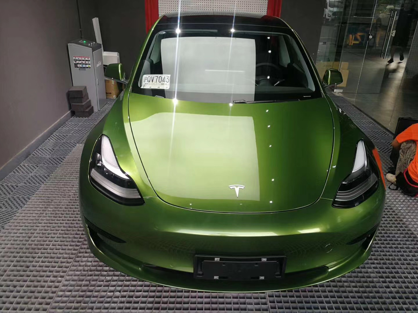 特斯拉车主的曼巴绿情结用最简单的方式做做喜欢的事