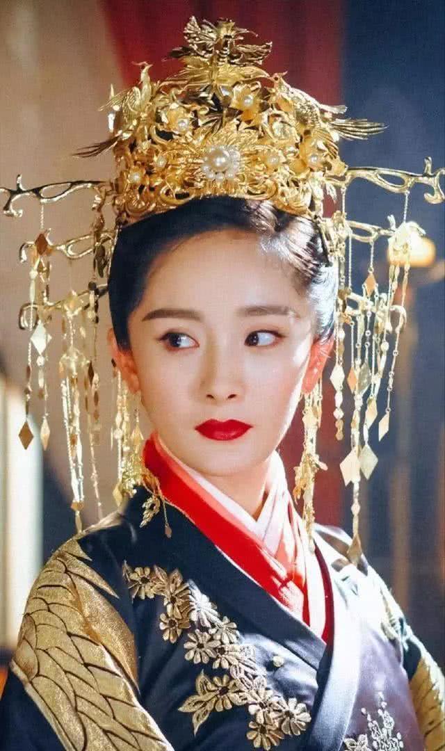 杨幂演皇后,林心如演皇后,秦岚演皇后,统统美不过她!