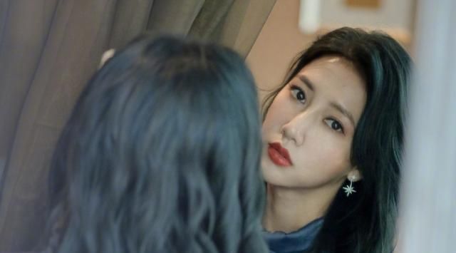 不得不爱过去15年后潘玮柏成功翻红还有多少人记得弦子