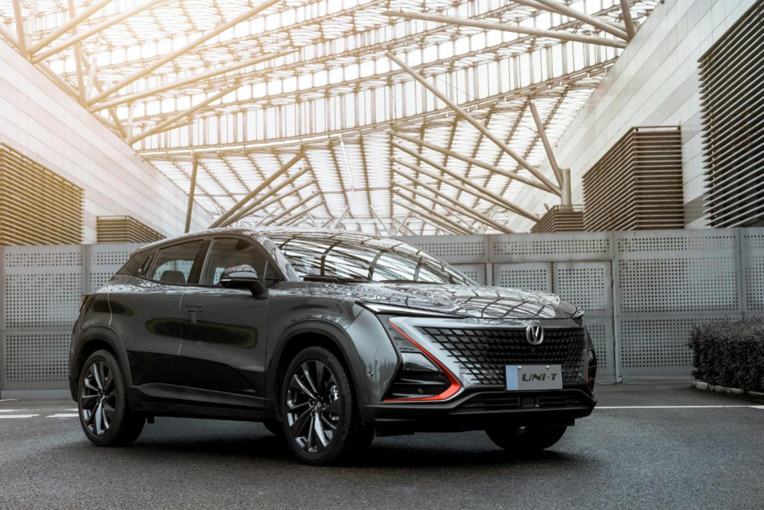 姗姗来迟的长安高端产品,uni-t会成爆款吗?-新浪汽车