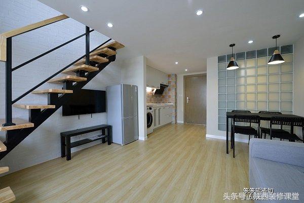 层高是4.5米loft简约风格,没有太多繁琐的东西