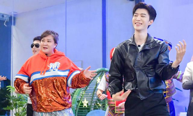 青春环游记还没收官范丞丞又有新综艺官宣将搭档宋妍霏