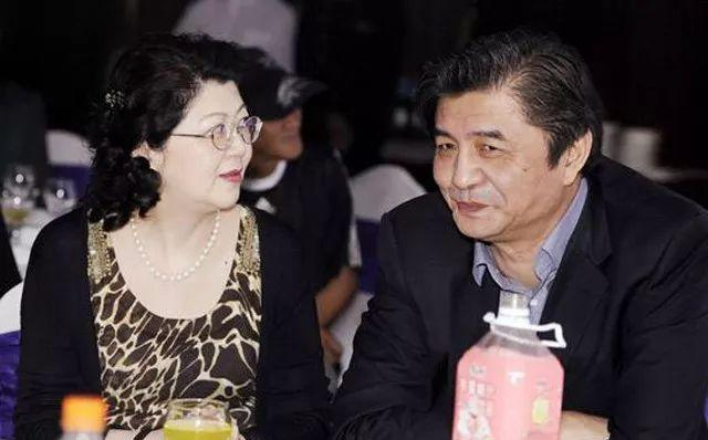 正文       无论在排坛还是商界,汪嘉伟都取得了令人瞩目的成功,但是