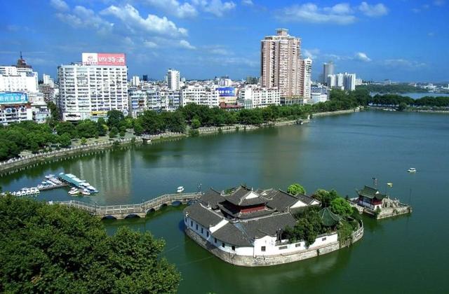 江西的北大门九江:京九铁路进入江西的第一个城市,风景这边独好